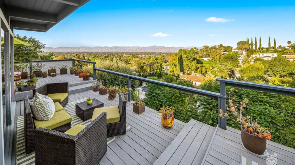 decks INDConstruction 1 (1)